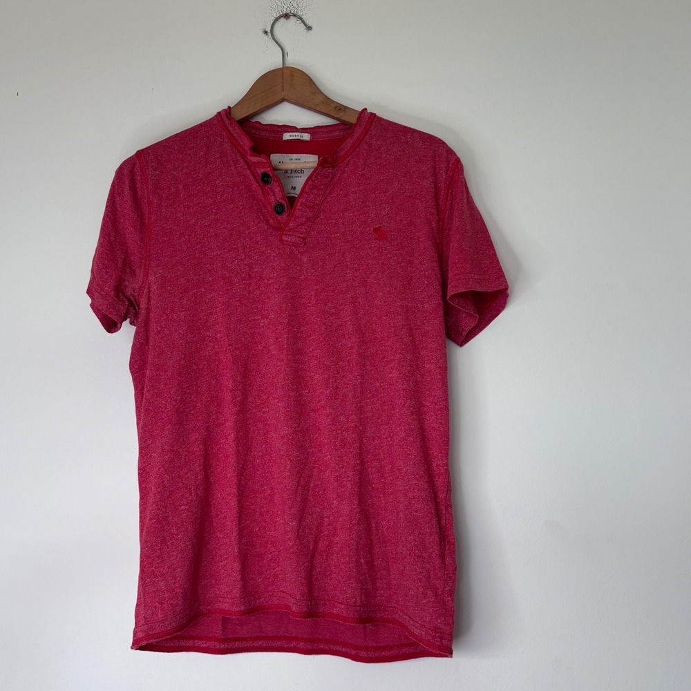 Vintage Abercrombie and Fitch Red Heather S/S Henley Embroidered‎ Logo Medium